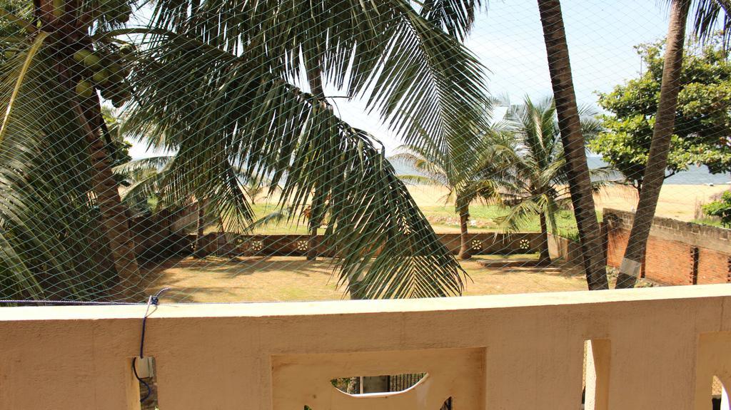 Janishi Residencies Hotel Negombo Exterior photo