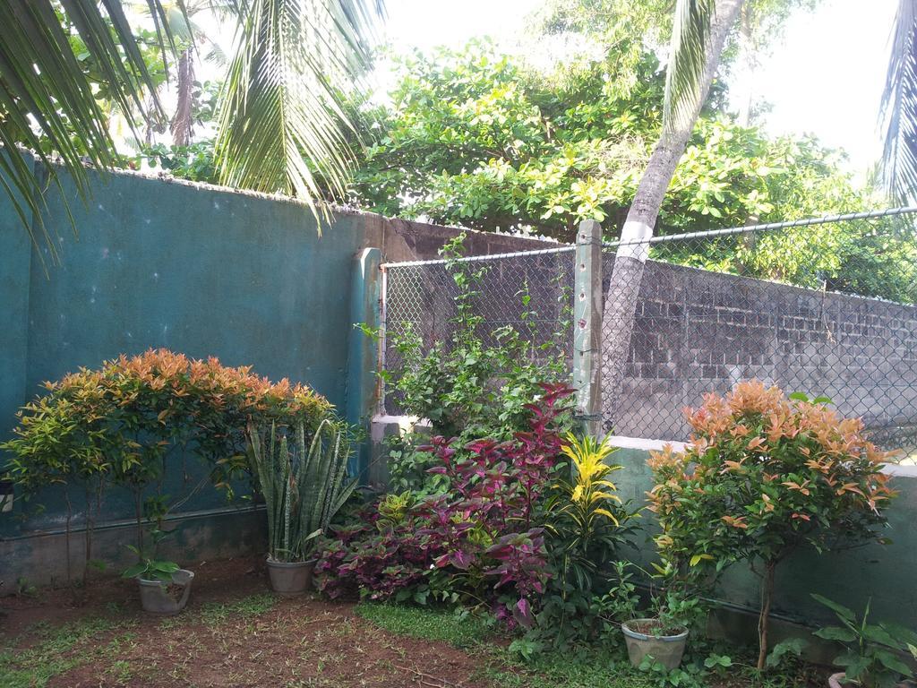 Janishi Residencies Hotel Negombo Exterior photo