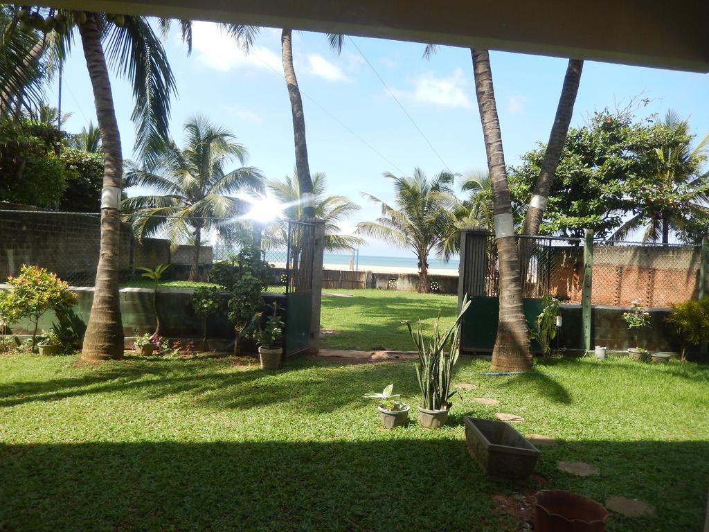 Janishi Residencies Hotel Negombo Exterior photo